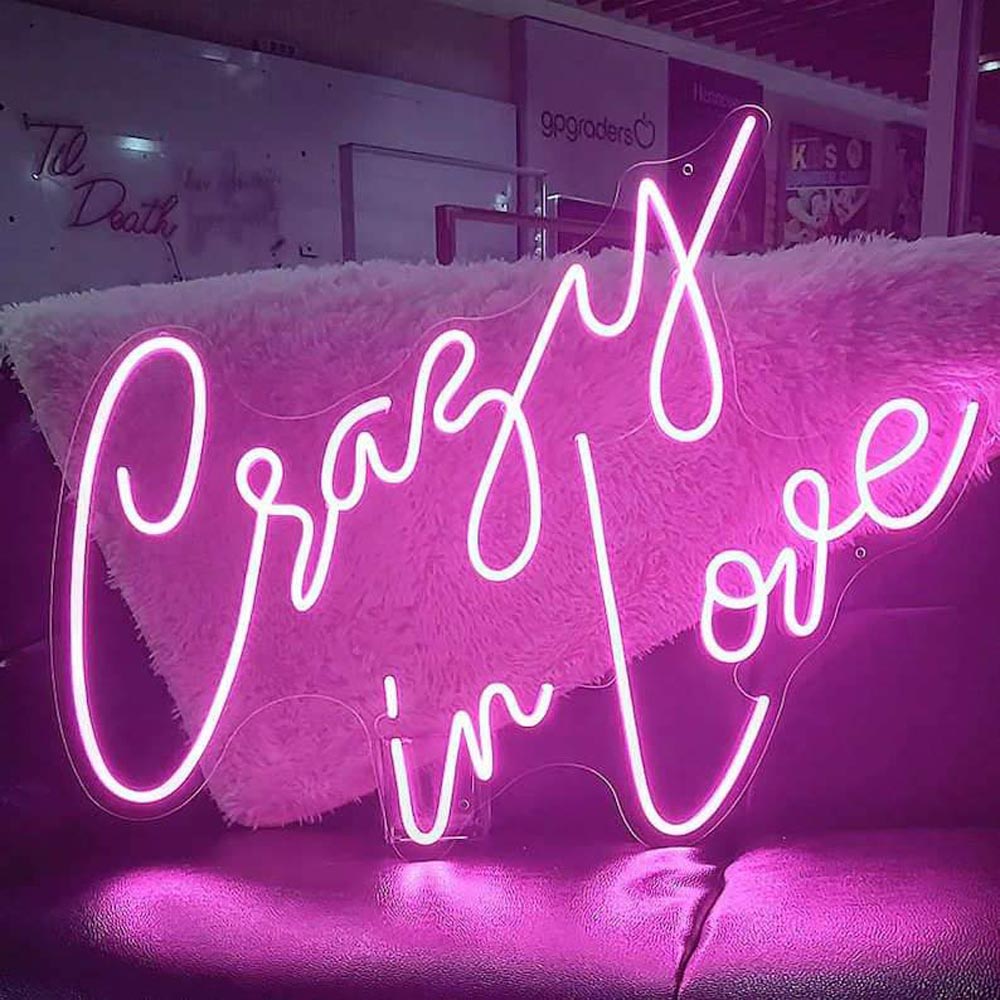 Crazy in Love – LED-Neonschild