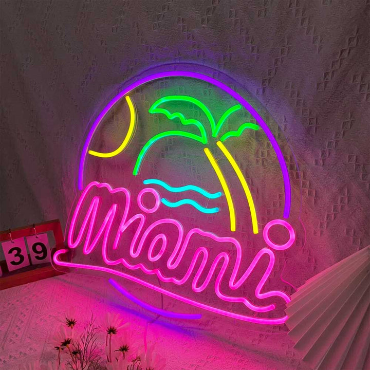 Miami mit Palme – LED-Neonschild